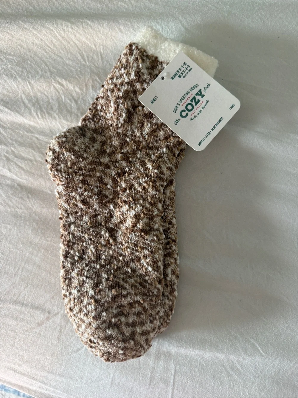 Cozy Women's Cream Popcorn Socks